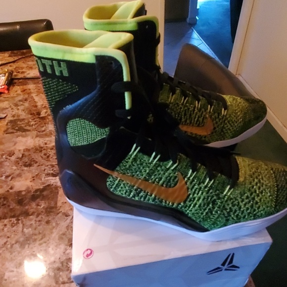 Kobe Elite 9 Victory Brand new original box